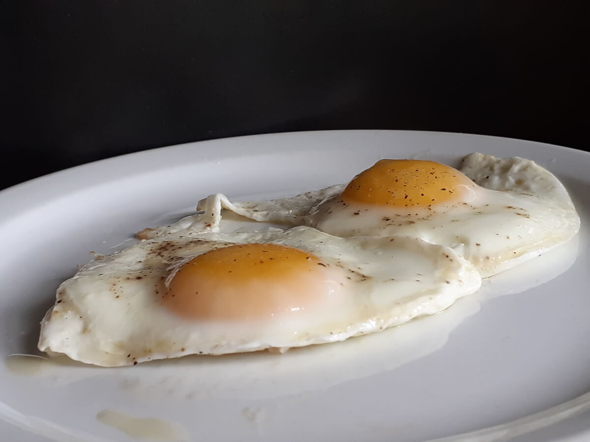 The Perfectly Cooked Sunny Side Up Eggs