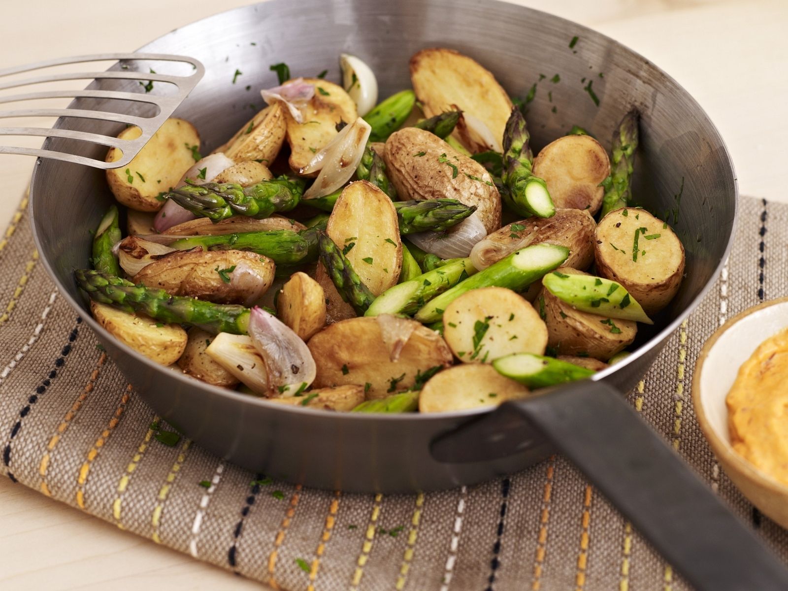 how-to-cook-asparagus-and-potatoes