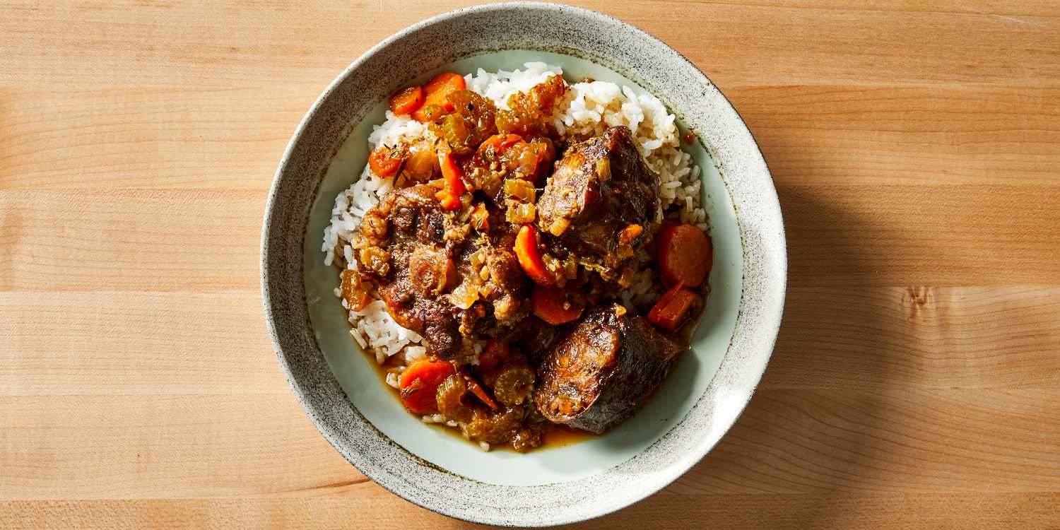 how-to-cook-beef-oxtails-on-the-stove