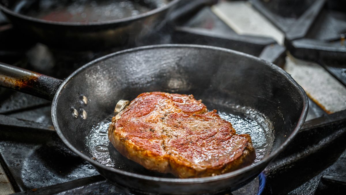 how-to-cook-beef-ribeye-steak-on-stove