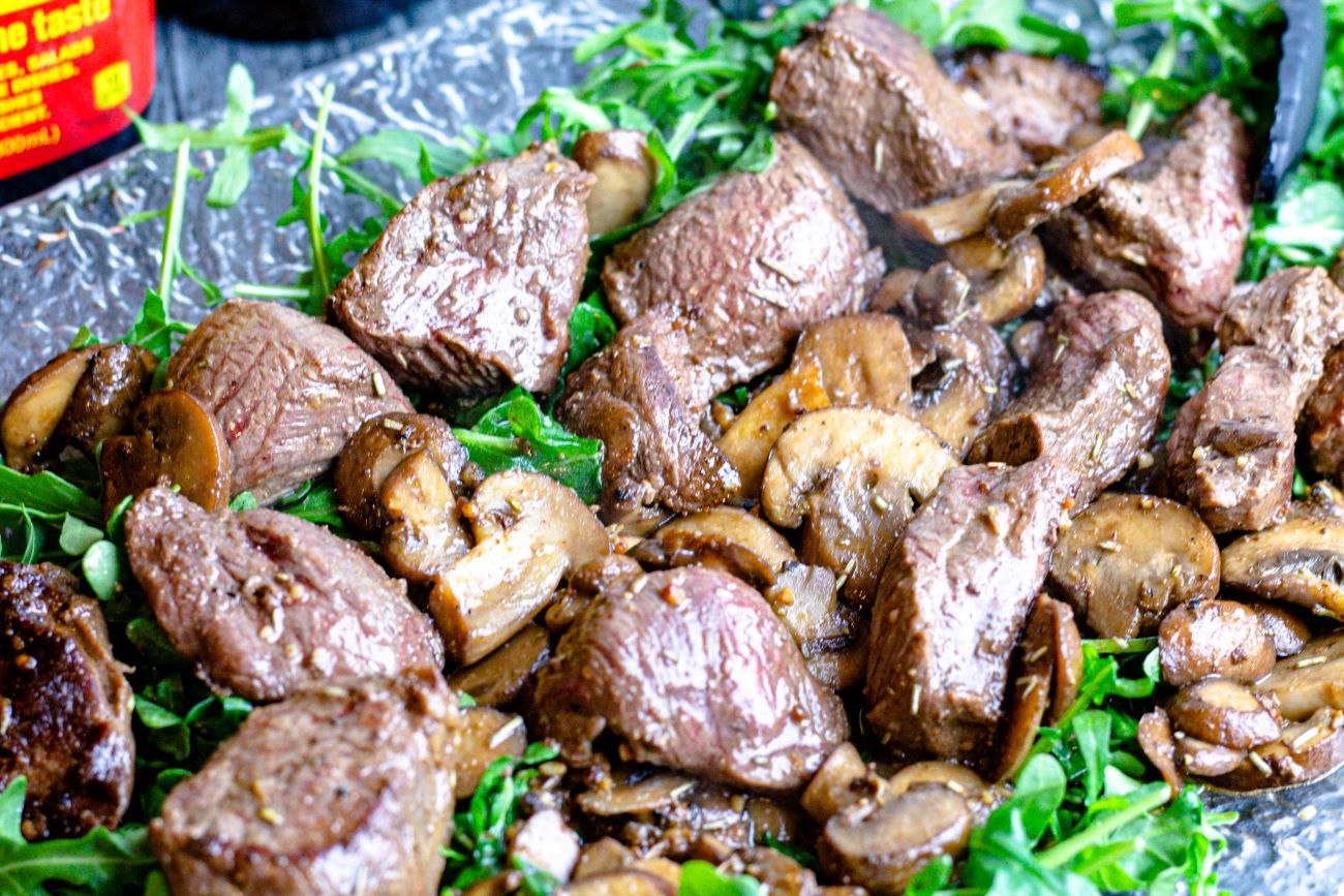 how-to-cook-beef-tenderloin-steak-tips