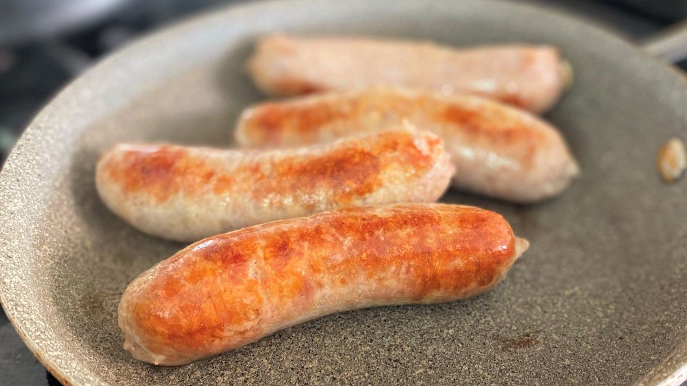how-to-cook-beer-brats-on-the-stove