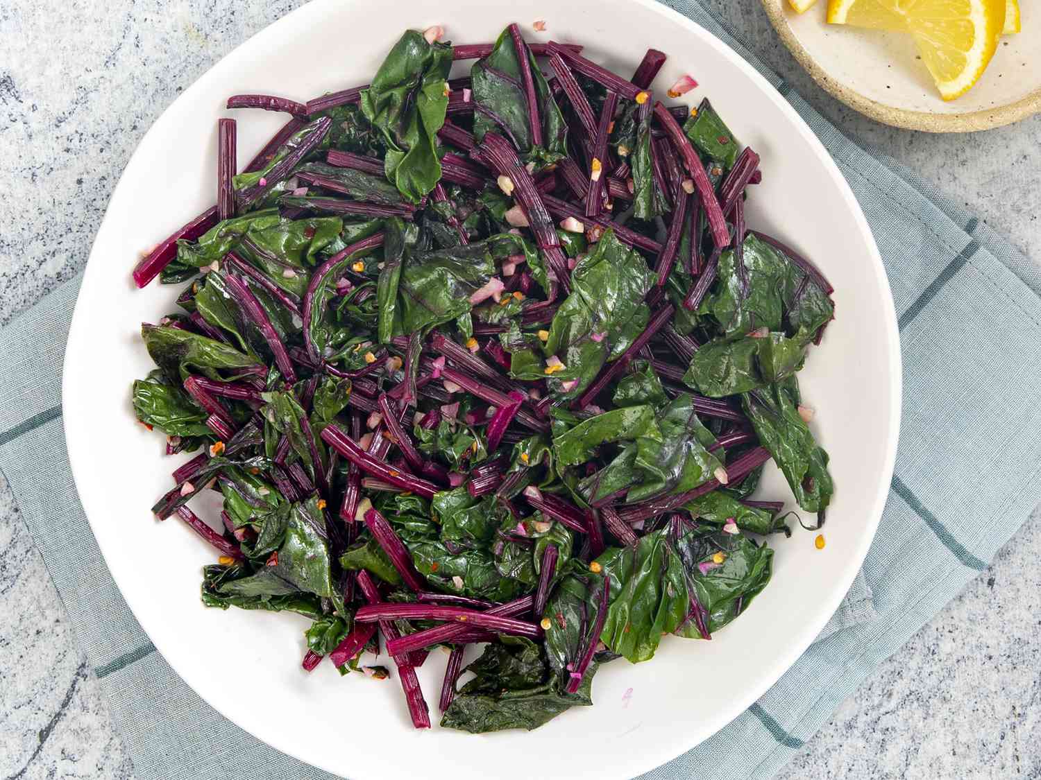 how-to-cook-beets-leaves
