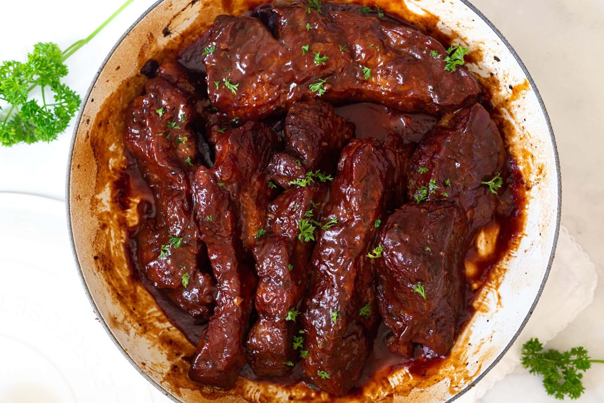 Oven cooked outlet rib tips