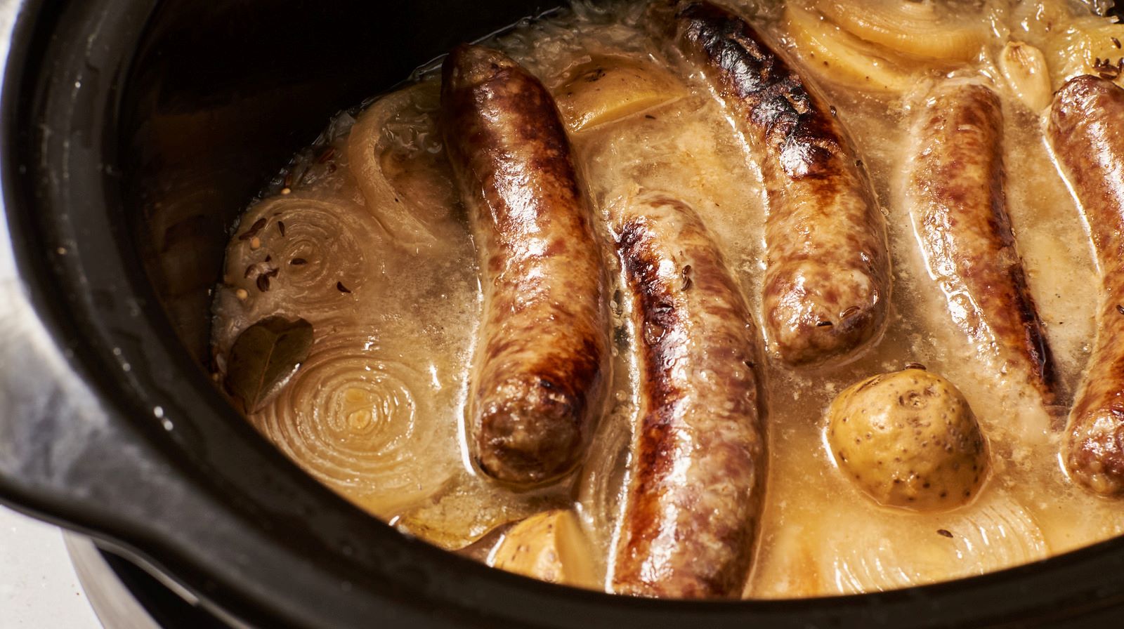 how-to-cook-brats-in-crock-pot