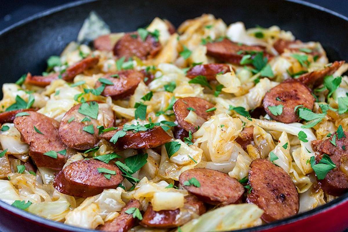 how-to-cook-cabbage-with-sausage