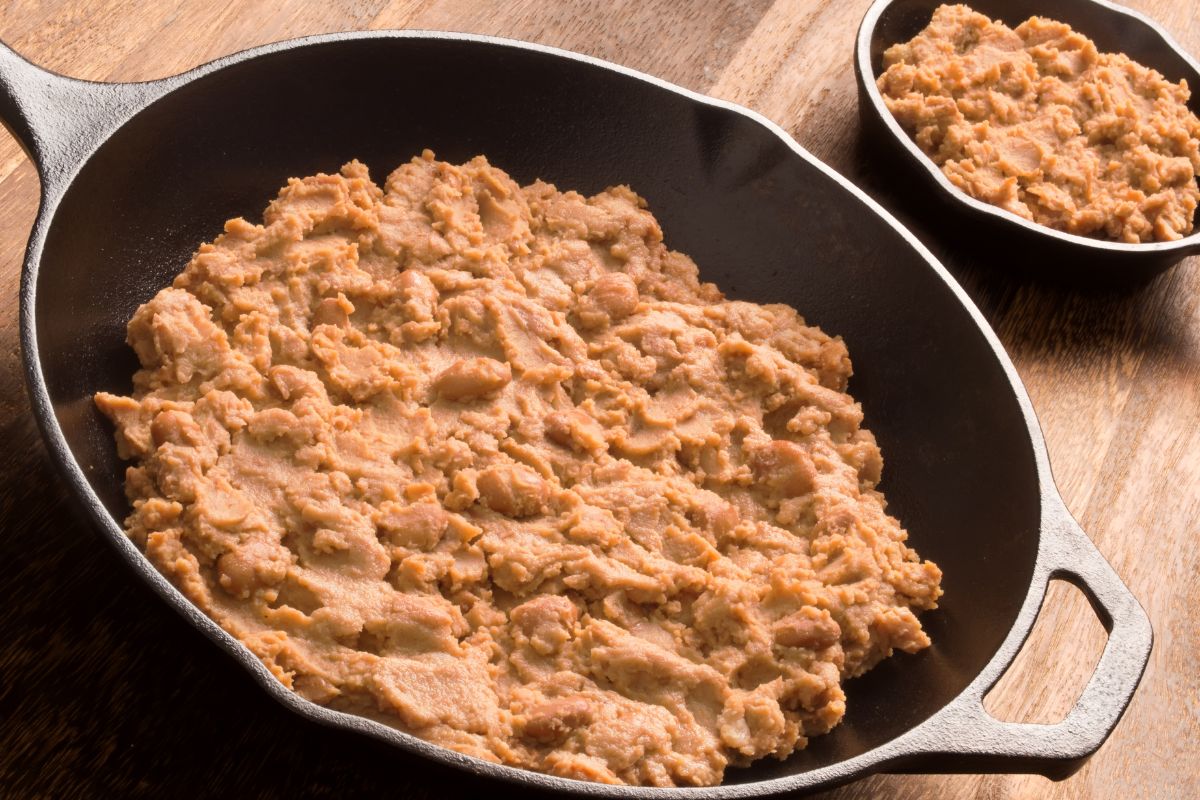 how-to-cook-canned-refried-beans-on-stove