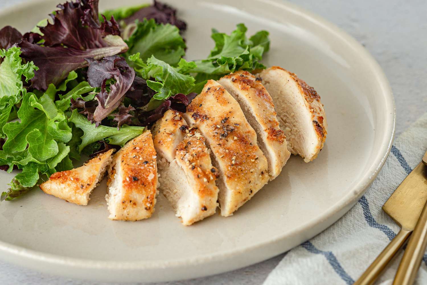 how-to-cook-chicken-breast-for-a-salad