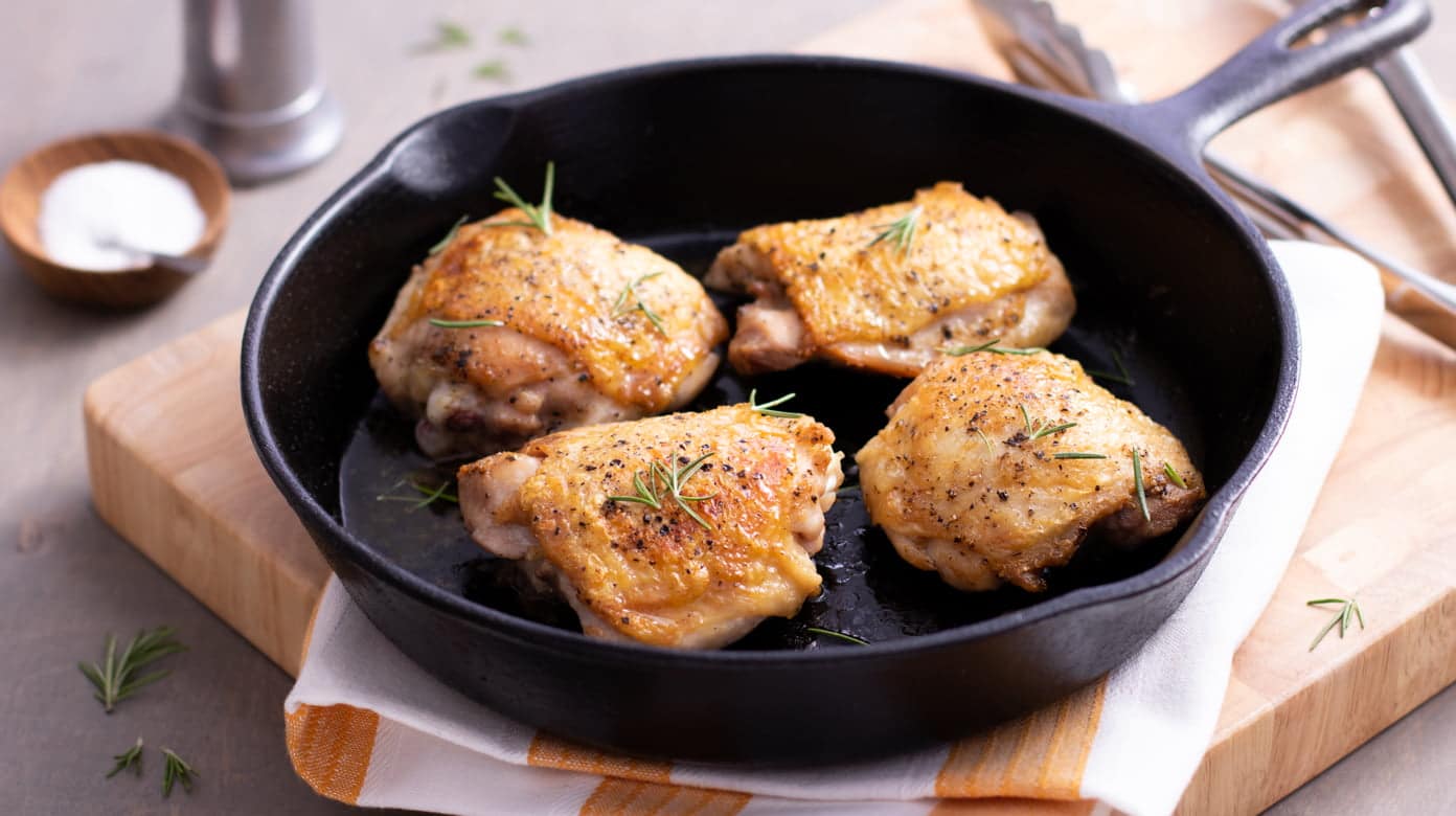how-to-cook-chicken-thighs-in-skillet