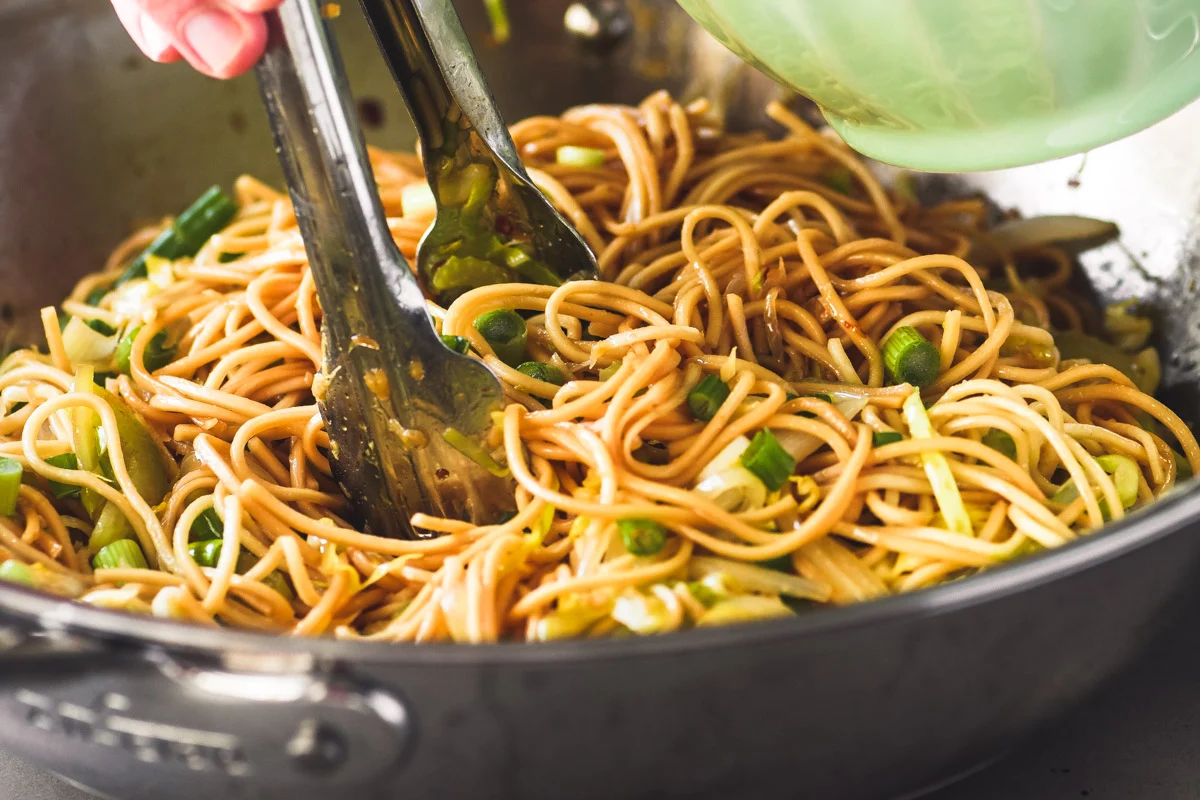 how-to-cook-chow-mein-noodles-from-a-bag