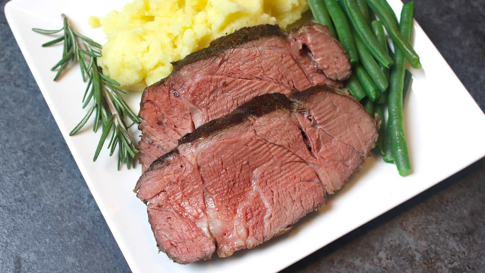 how-to-cook-chuck-roast-on-stove