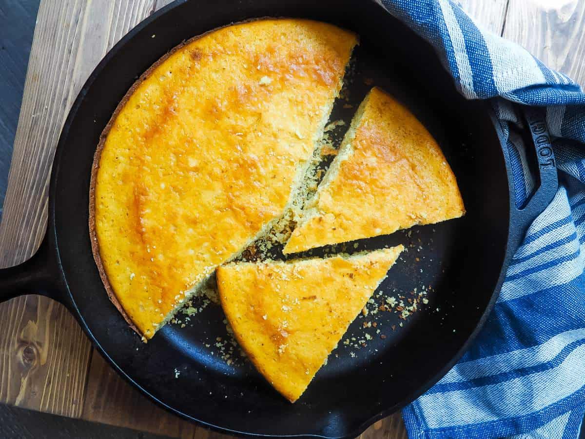 how-to-cook-corn-bread-in-a-cast-iron-skillet