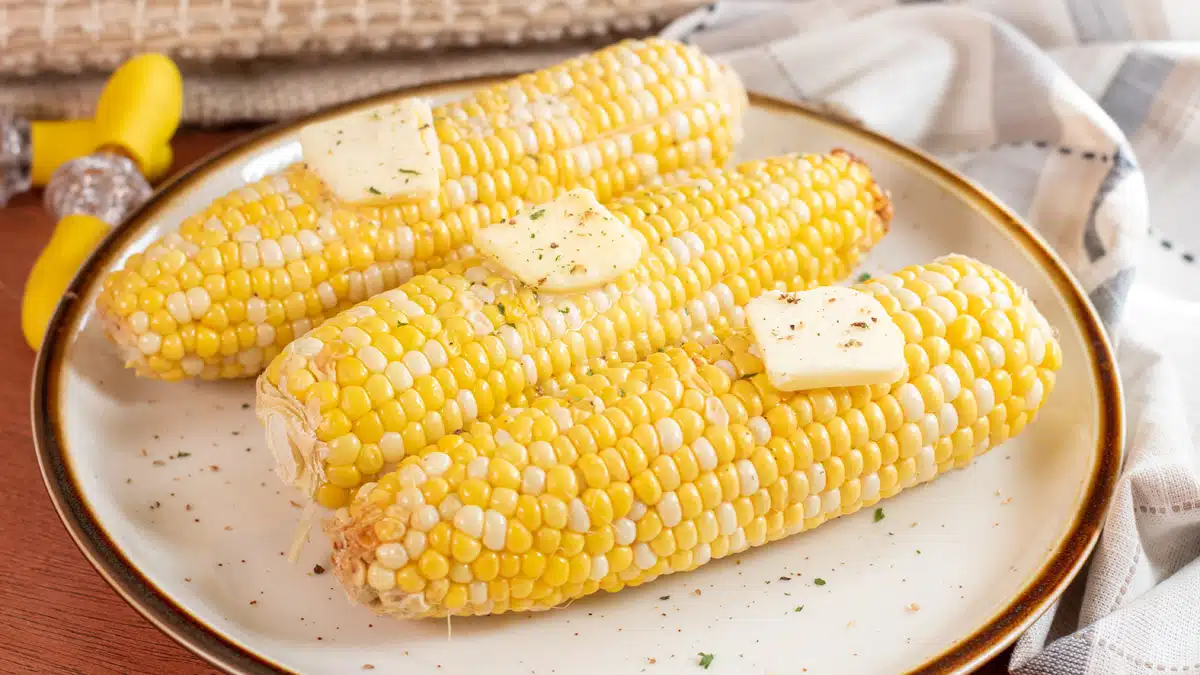how-to-cook-corn-on-the-cob-without-the-husk-in-the-microwave