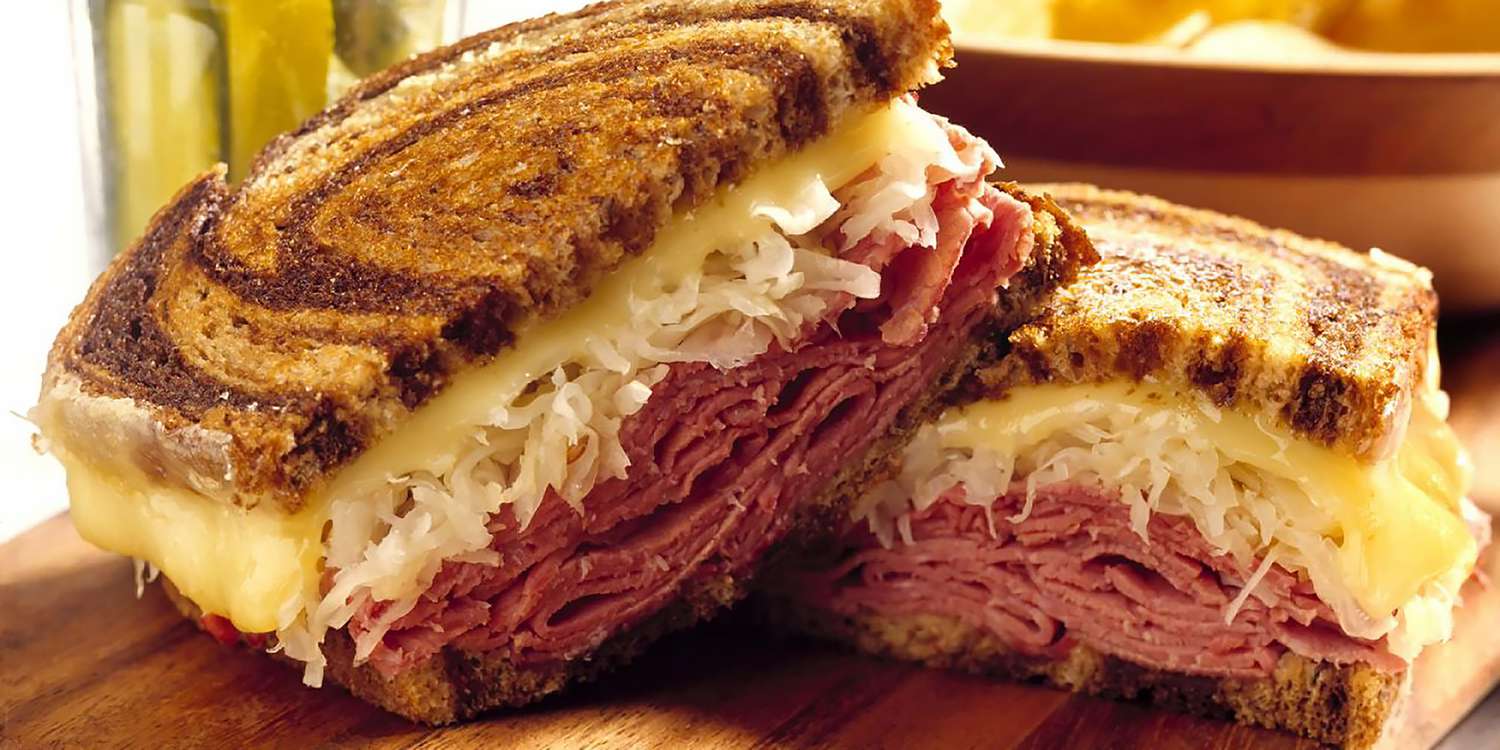 how-to-cook-corned-beef-for-reuben-sandwiches