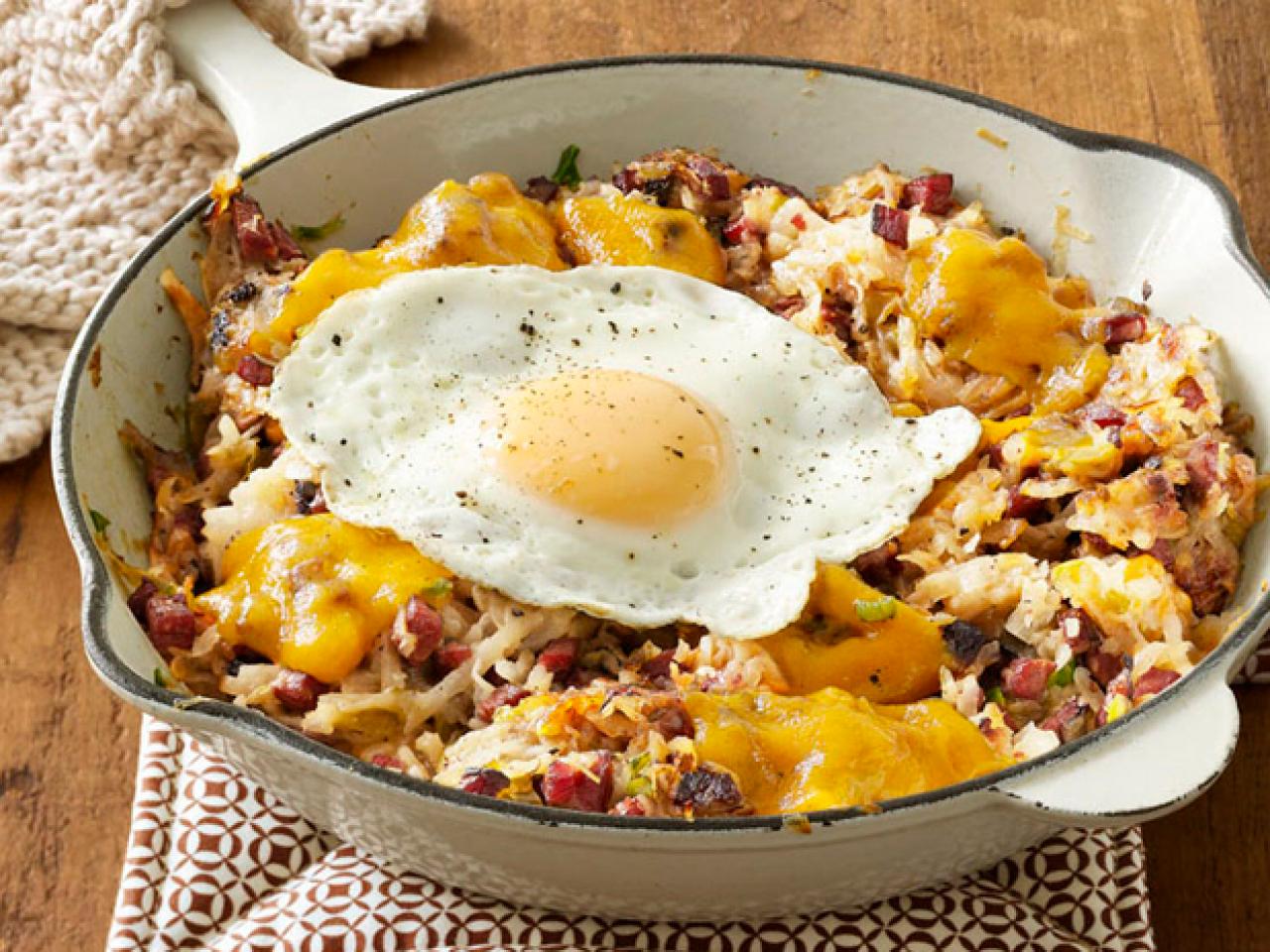 how-to-cook-corned-beef-hash-and-eggs