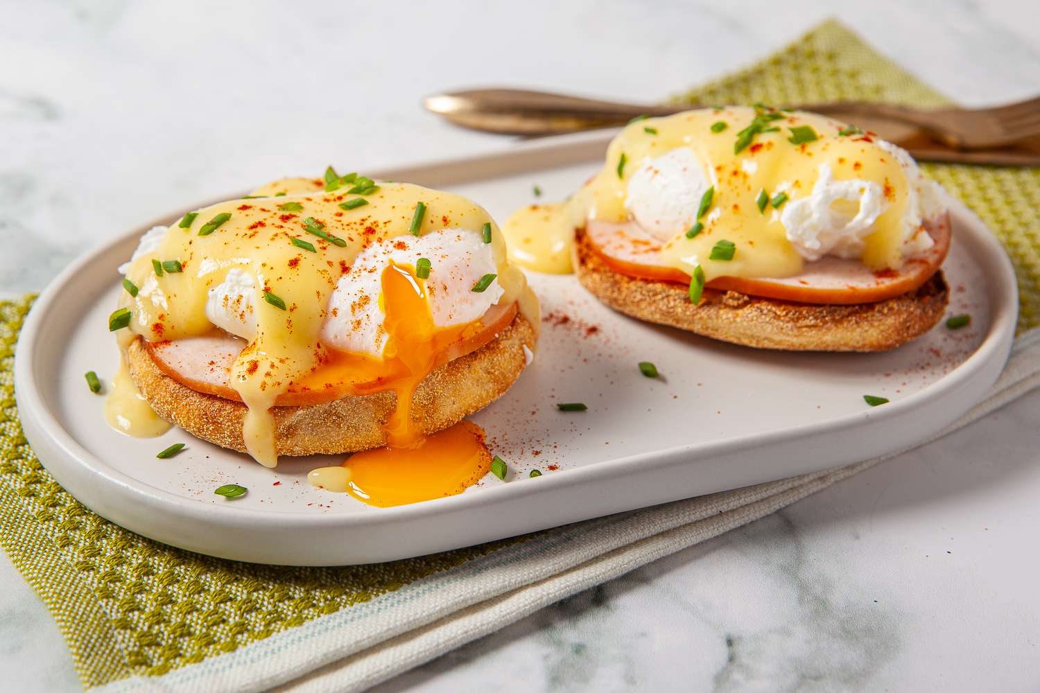 how-to-cook-eggs-for-eggs-benedict