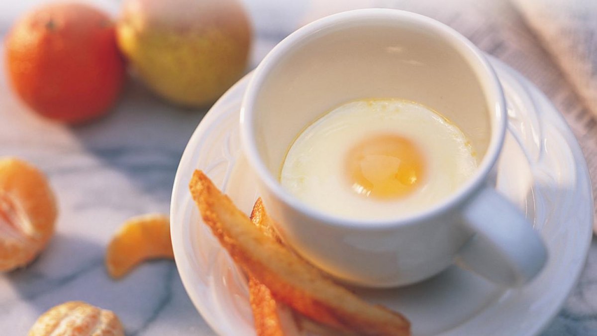 how-to-cook-eggs-in-a-microwave