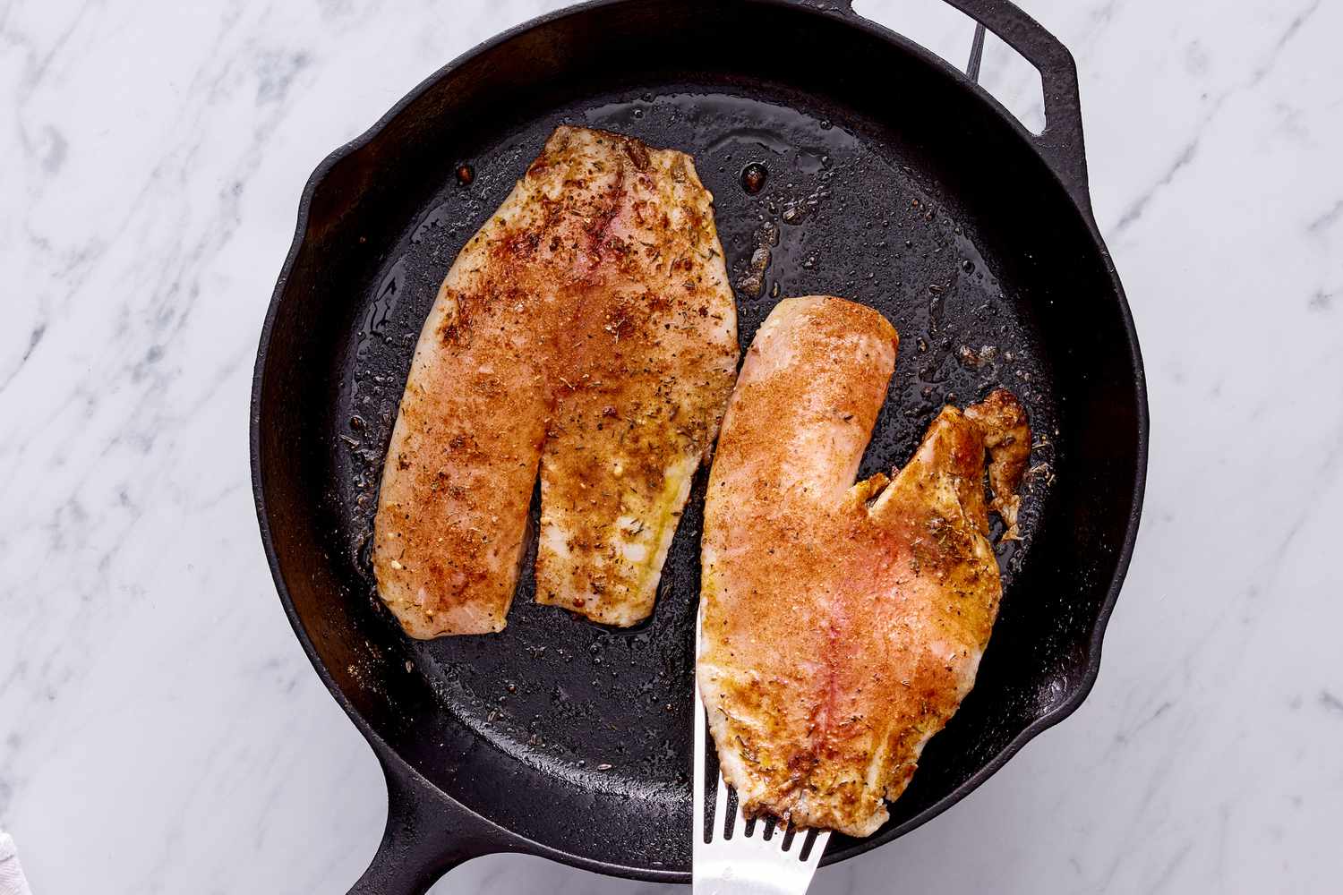 how-to-cook-fish-in-cast-iron-skillet