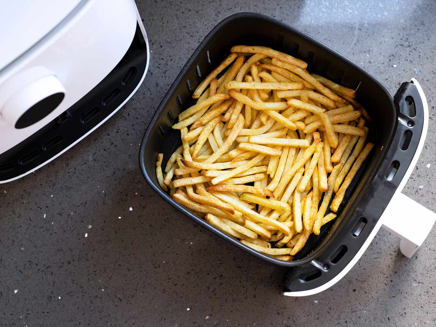 Fresh cut fries in air outlet fryer