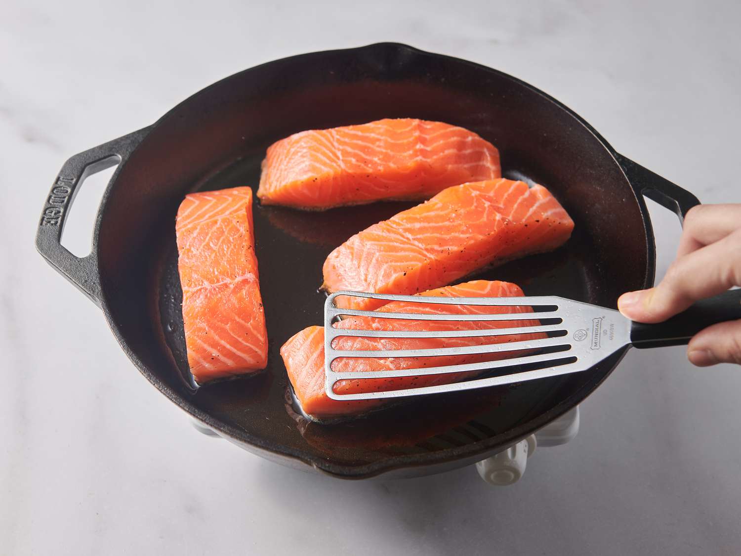 how-to-cook-fresh-salmon-on-the-stove