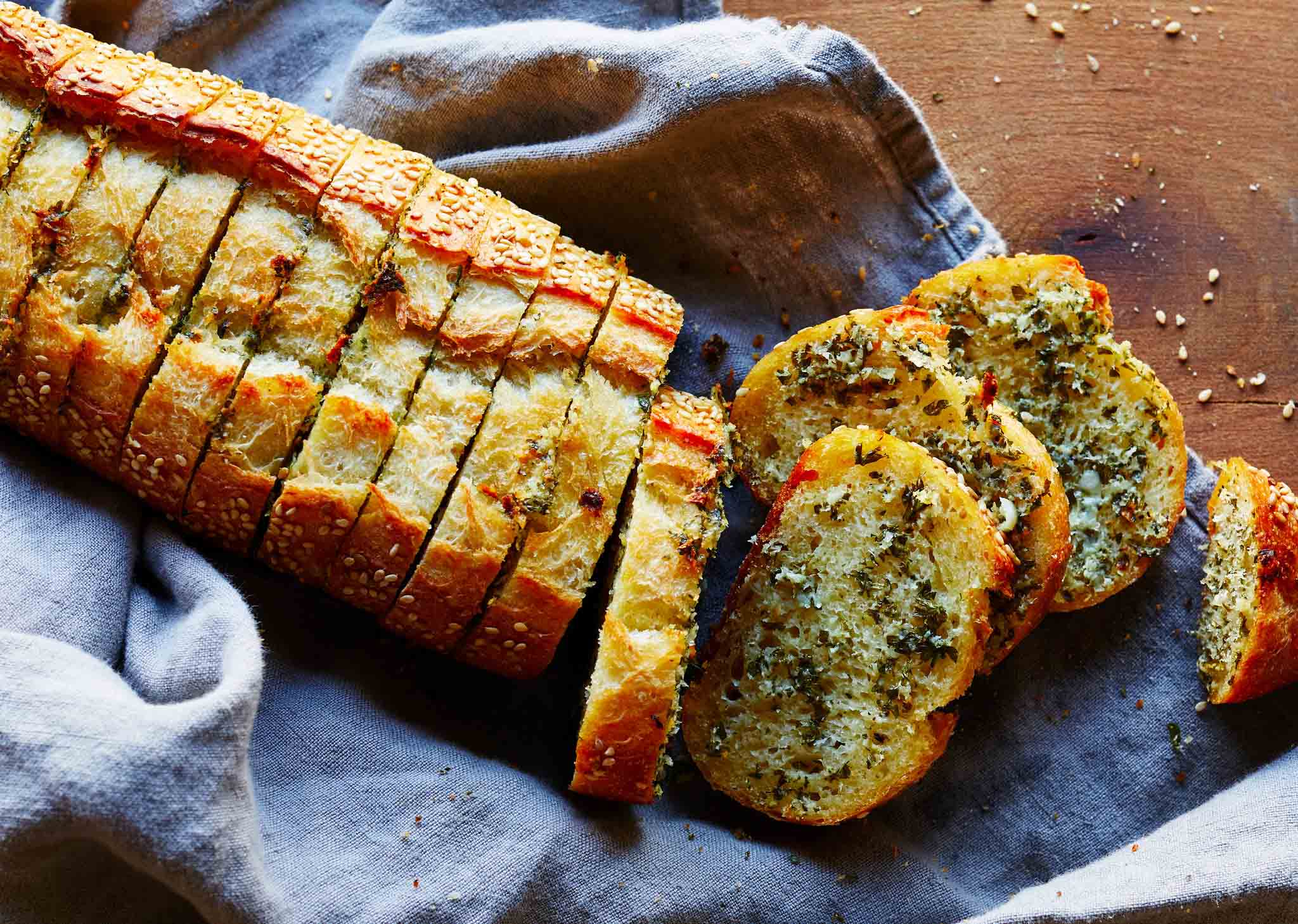 how-to-cook-frozen-garlic-bread-in-oven