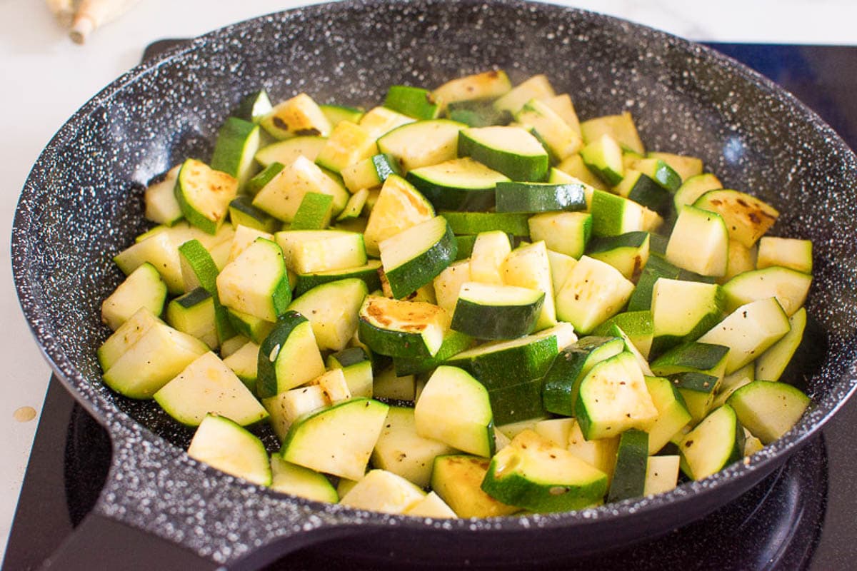 How To Cook Green Squash On The Stove - Recipes.net