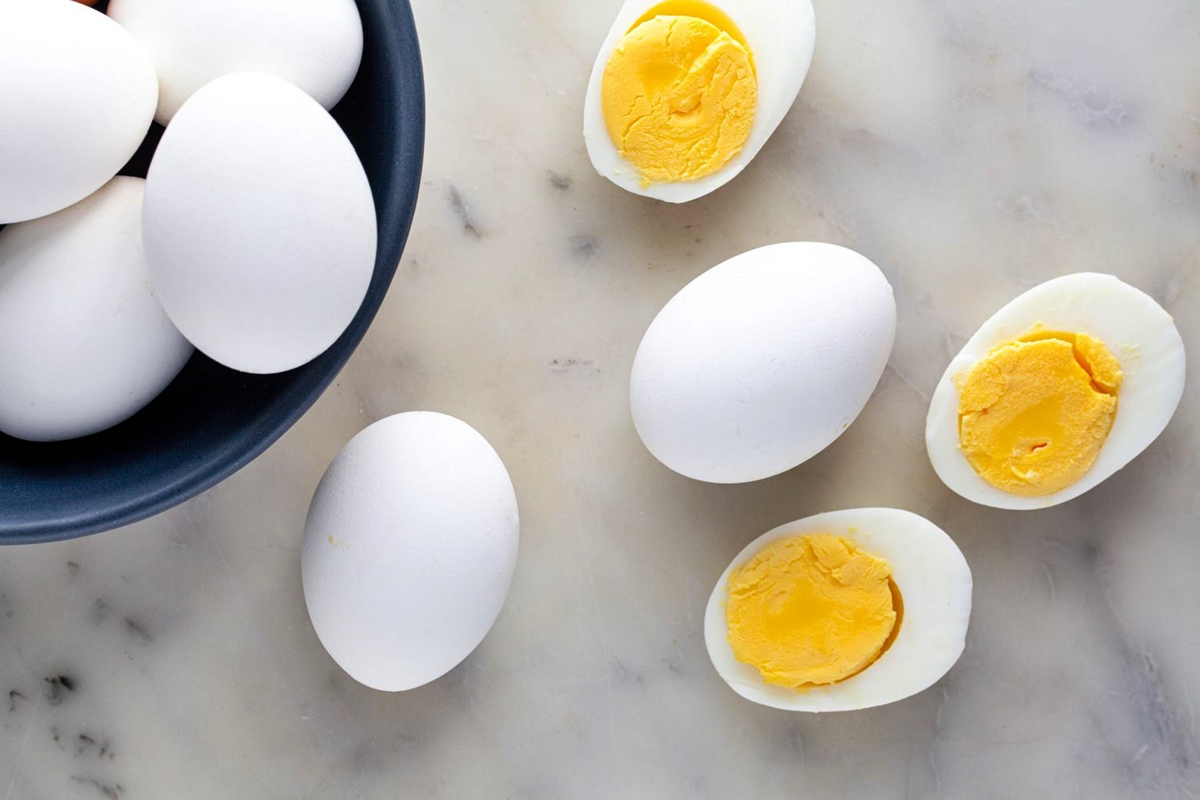 how-to-cook-hard-boiled-eggs-without-cracking