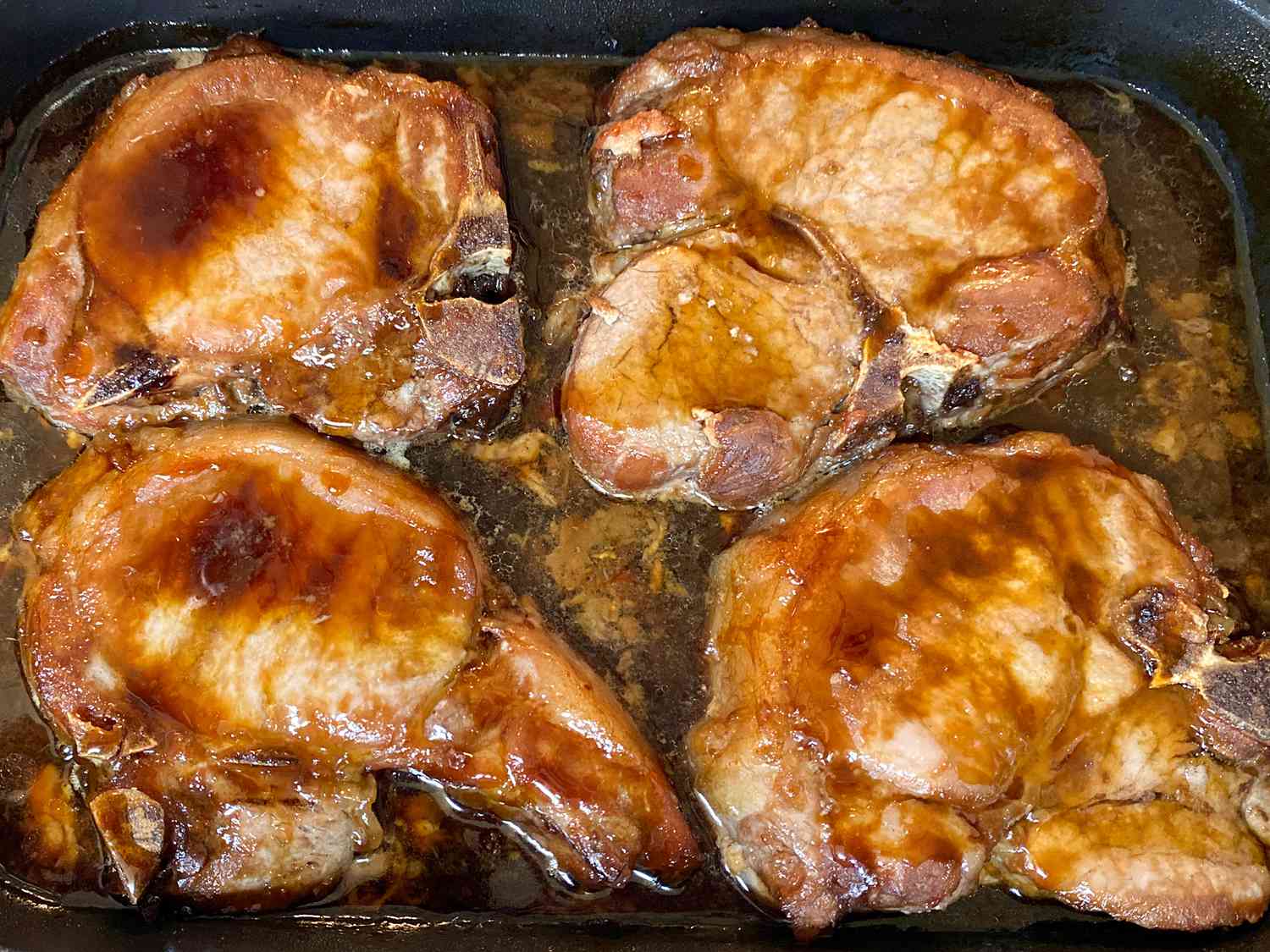 how-to-cook-juicy-pork-chops-in-the-oven