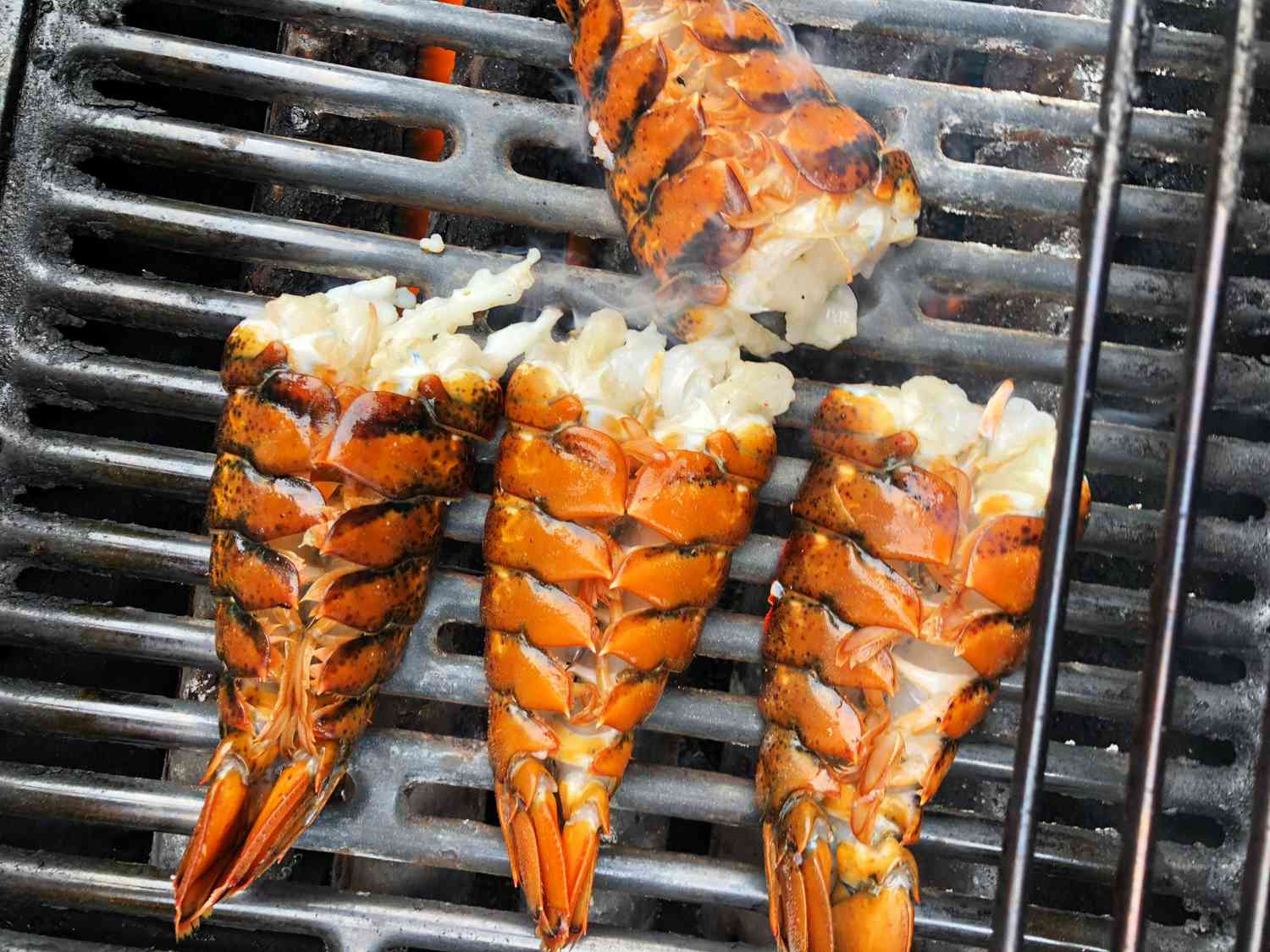 how-to-cook-lobster-tails-on-a-grill