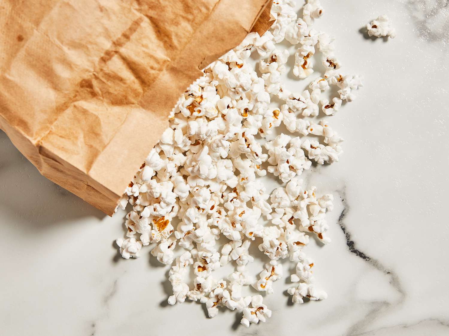 how-to-cook-popcorn-in-a-paper-bag