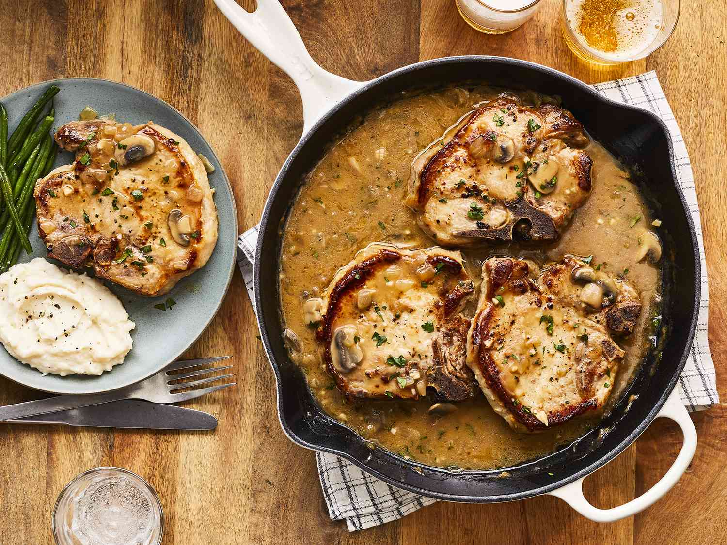how-to-cook-pork-chops-in-gravy