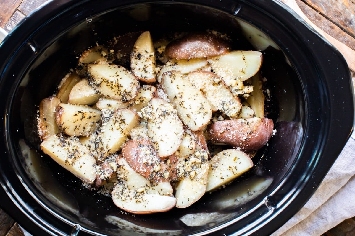 how-to-cook-potatoes-in-the-slow-cooker