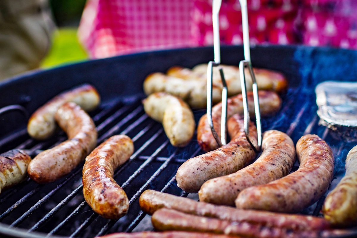 how-to-cook-raw-sausages