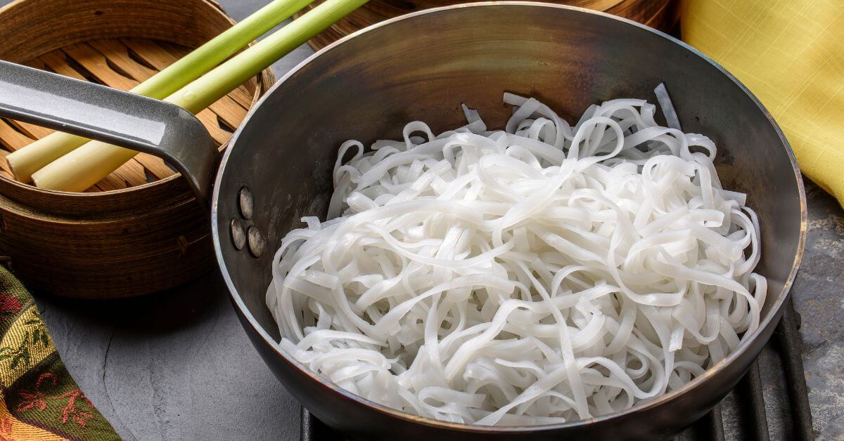how-to-cook-rice-noodles-on-the-stove