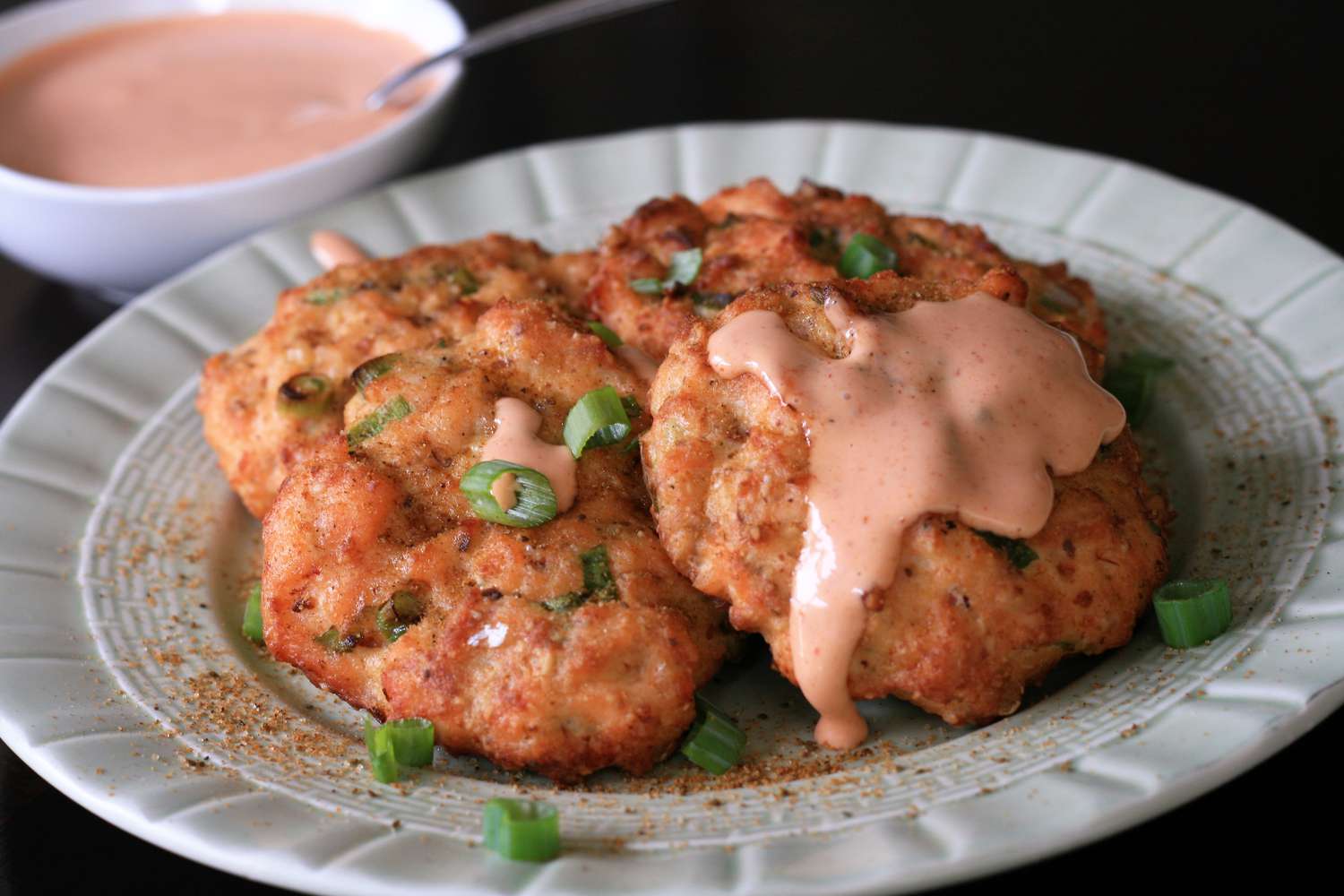 how-to-cook-salmon-cakes-in-air-fryer