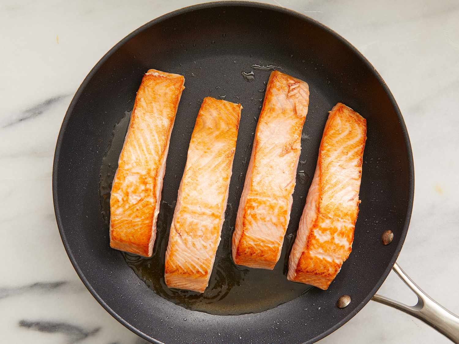 how-to-cook-salmon-fillets-in-pan
