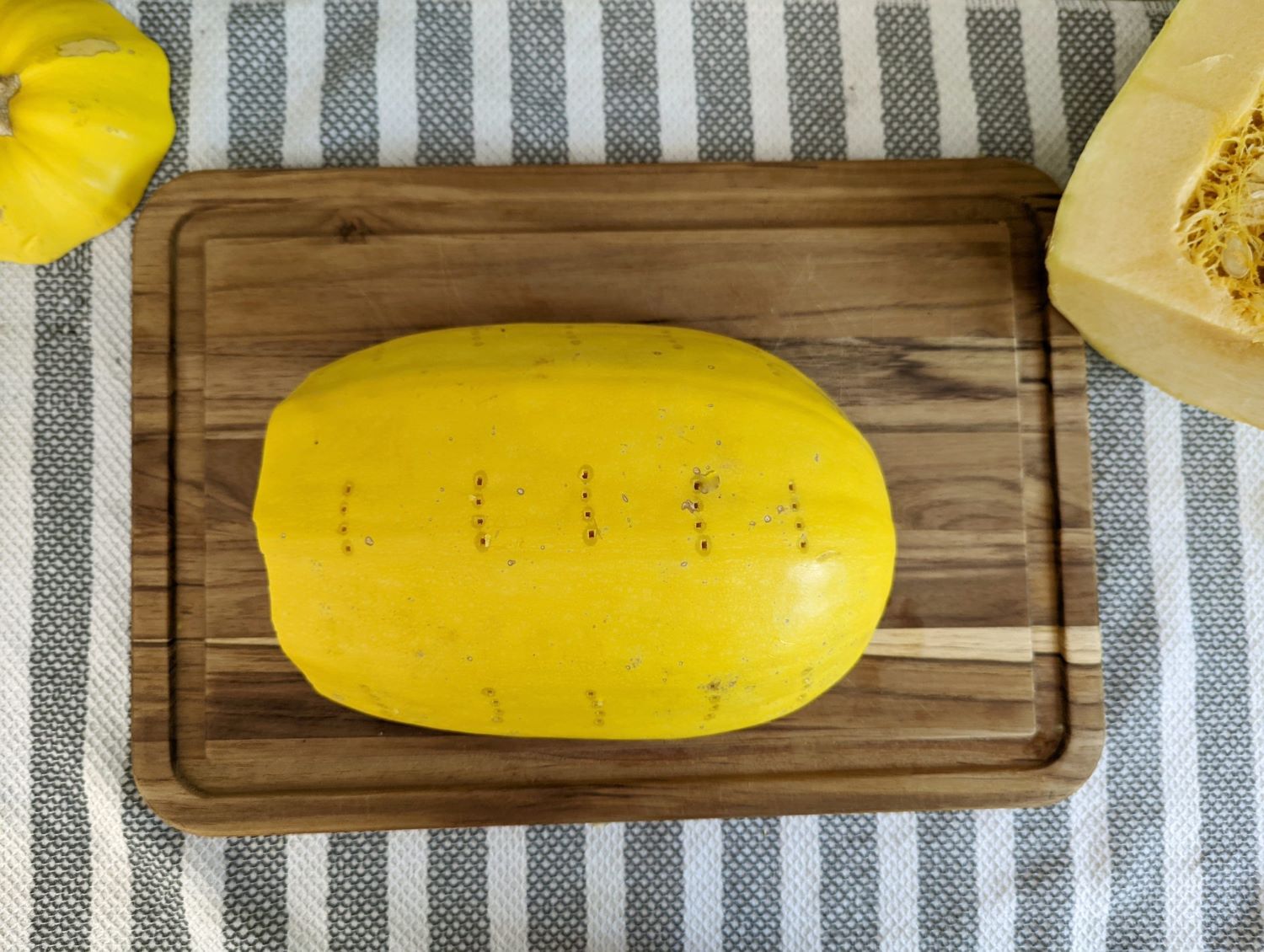 How To Cook Spaghetti Squash In Microwave Whole - Recipes.net