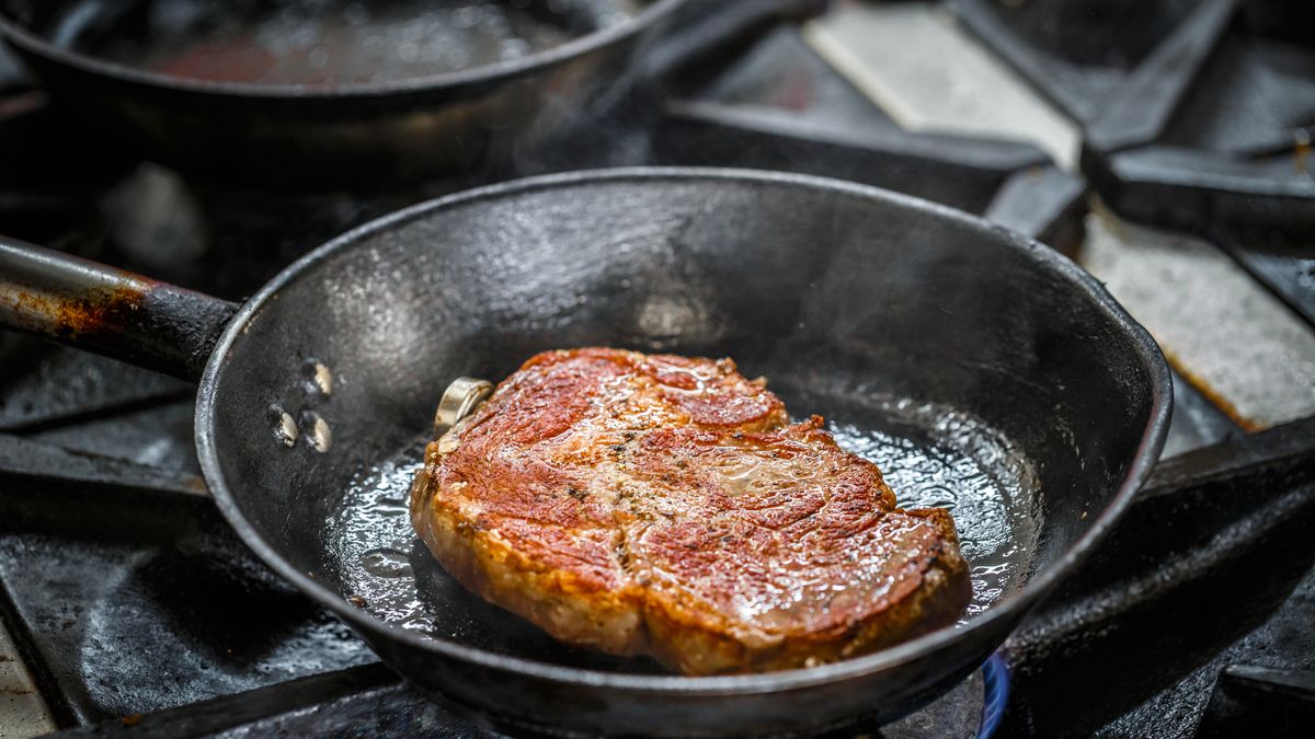 How To Cook Steak In Cast Iron On Stove