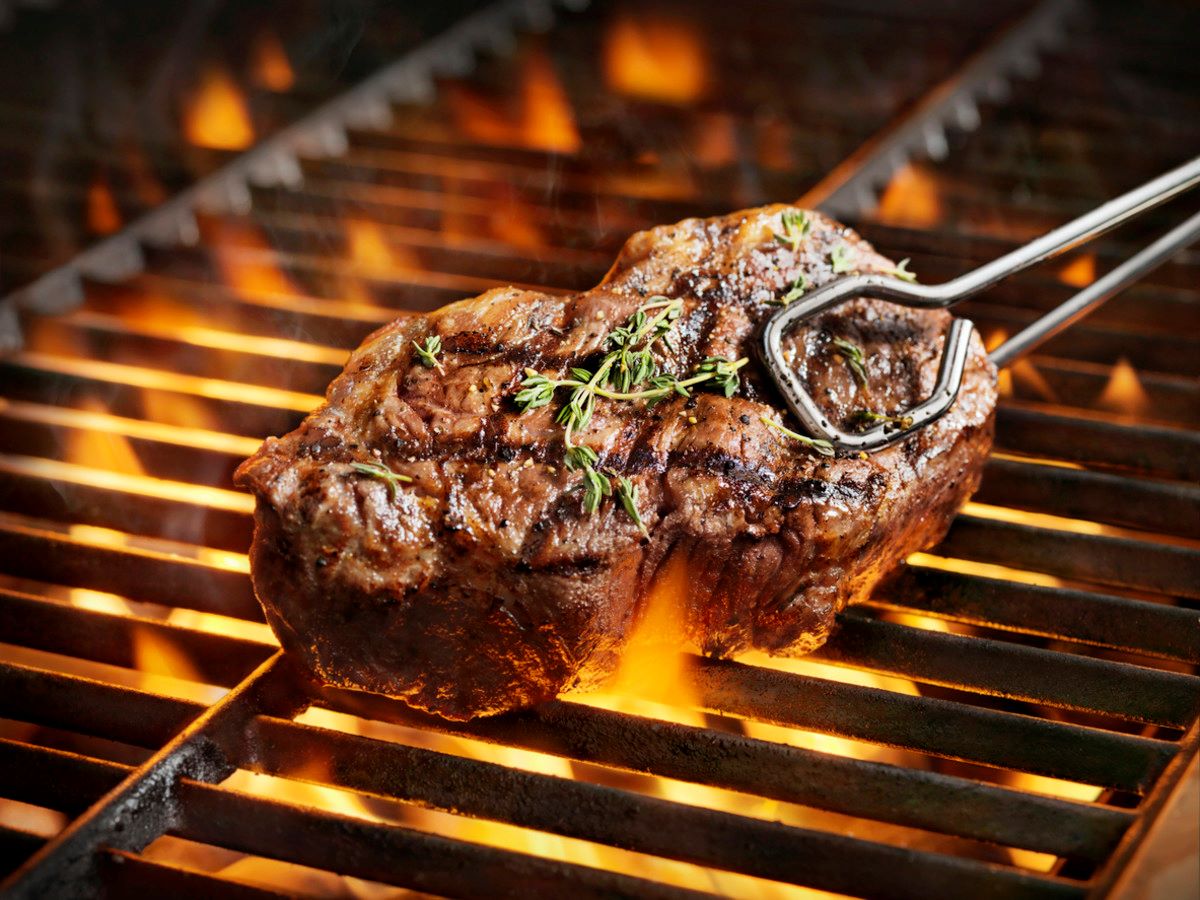 how-to-cook-the-perfect-steak-on-a-gas-grill