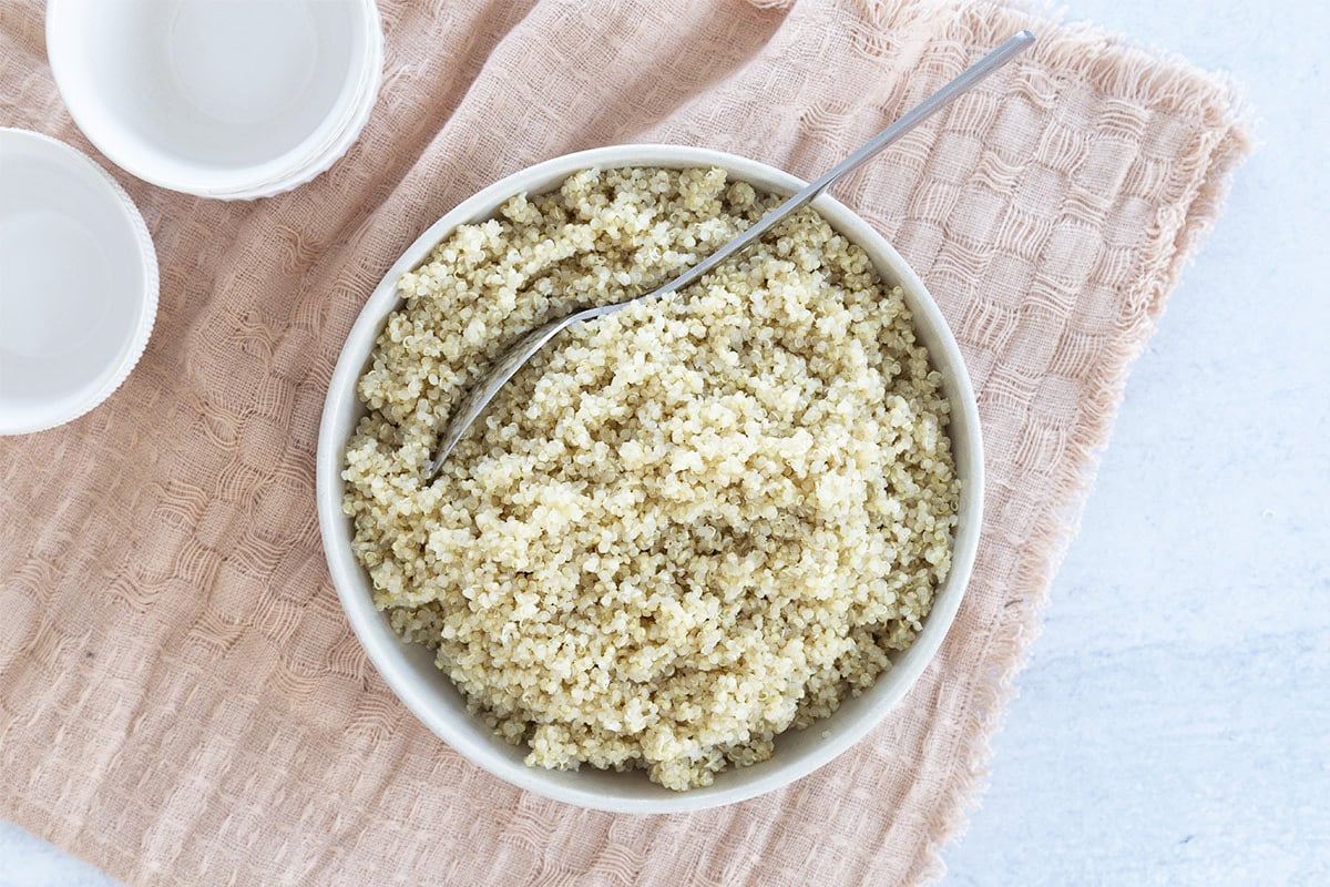 how-to-cook-white-quinoa-on-stove