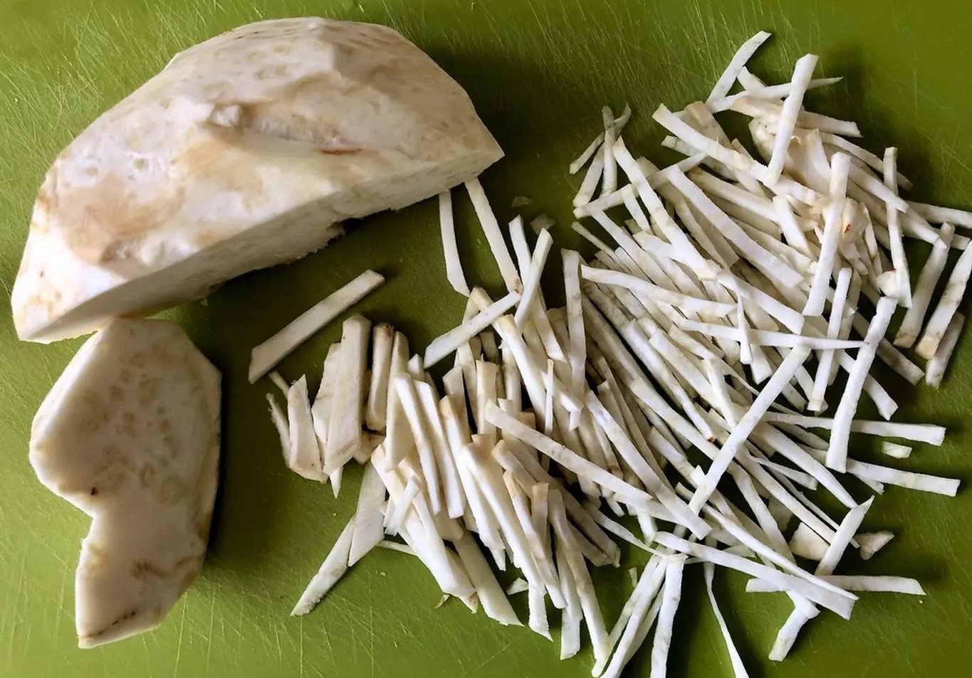 how-to-julienne-celery-root