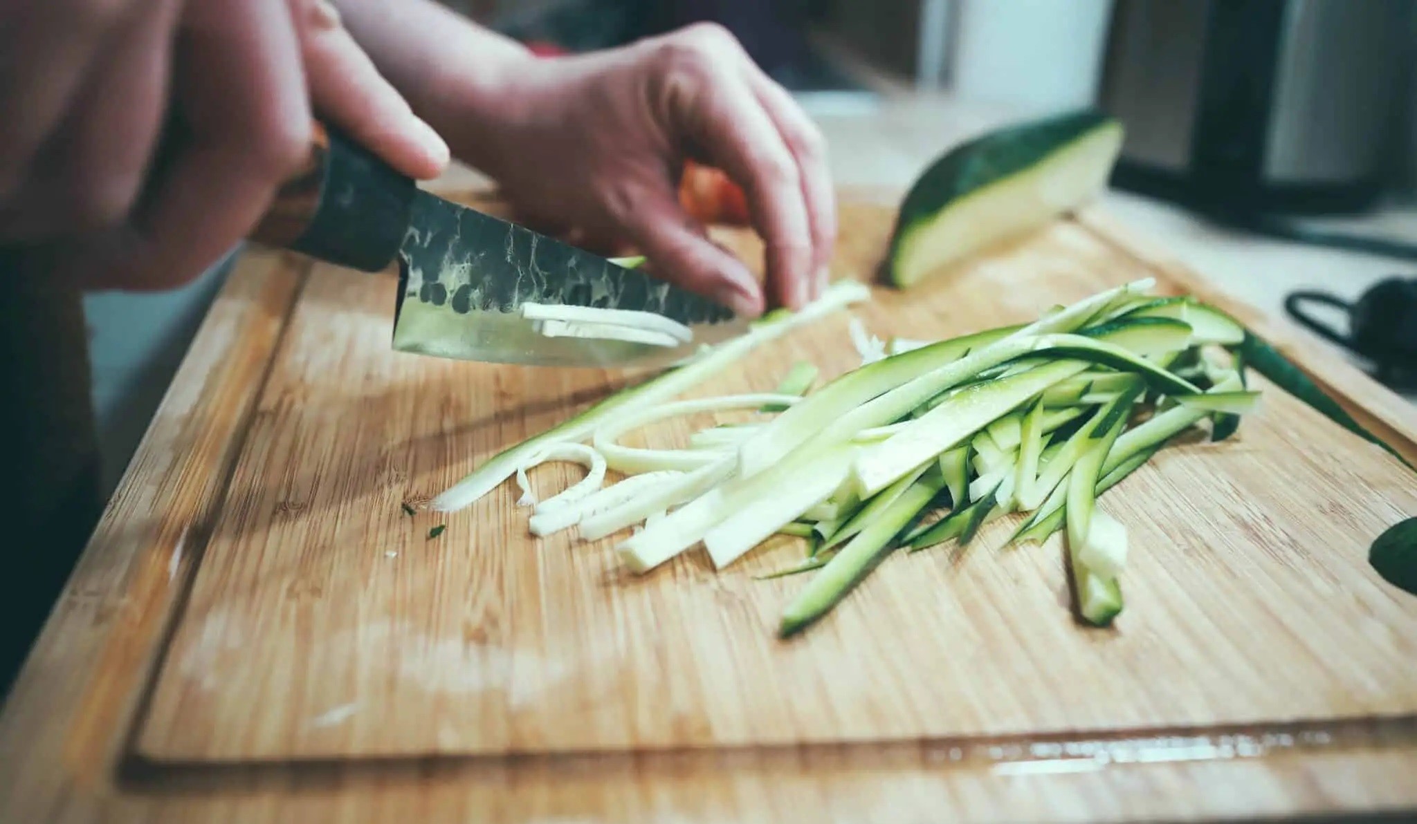 how-to-julienne-zucchini