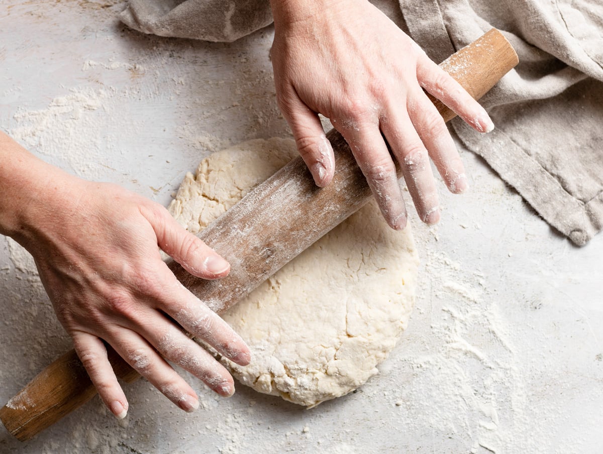 how-to-knead-biscuit-dough