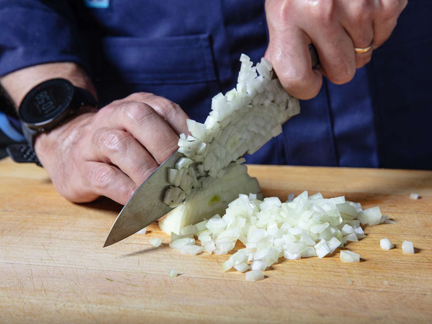 how-to-mince-onion-with-a-knife
