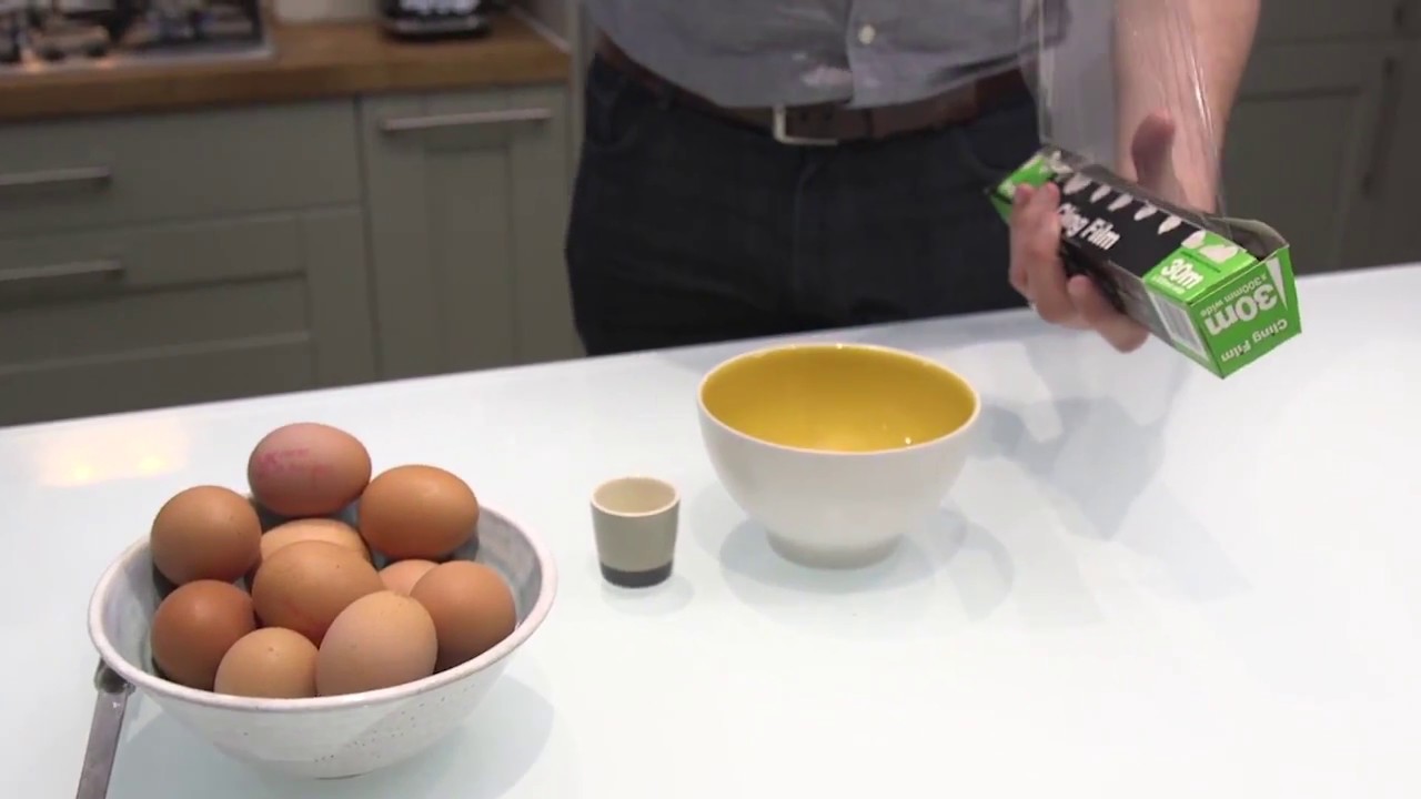 how-to-poach-an-egg-in-cling-film-jamie-oliver