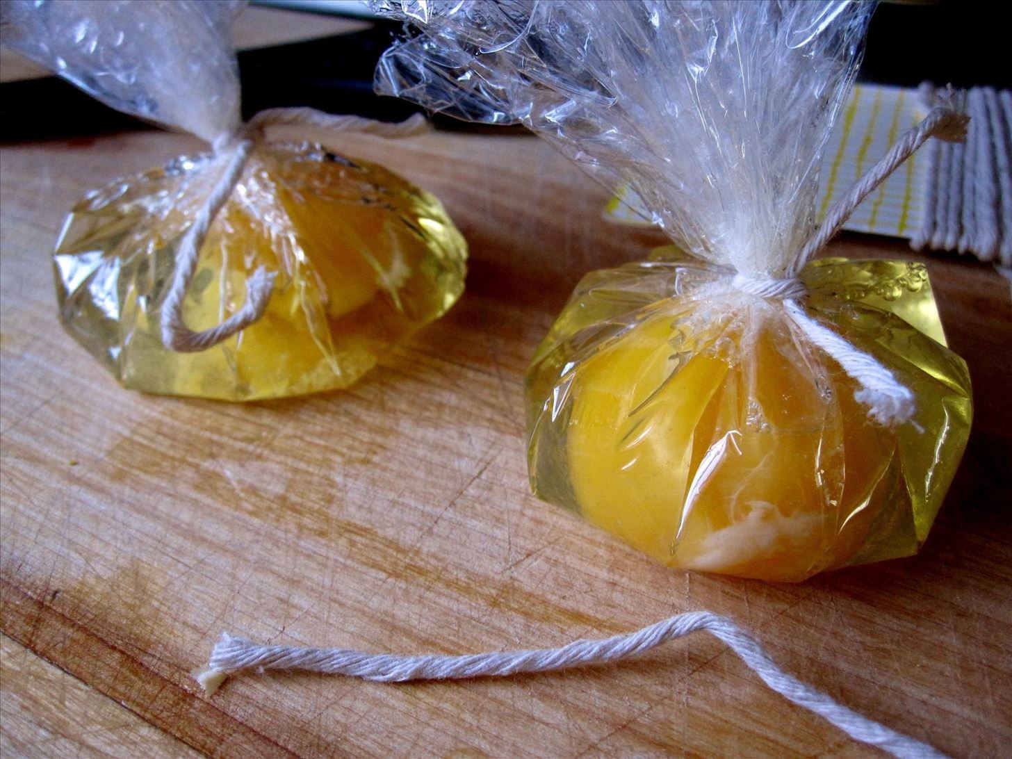 how-to-poach-an-egg-in-the-microwave-in-plasticbag