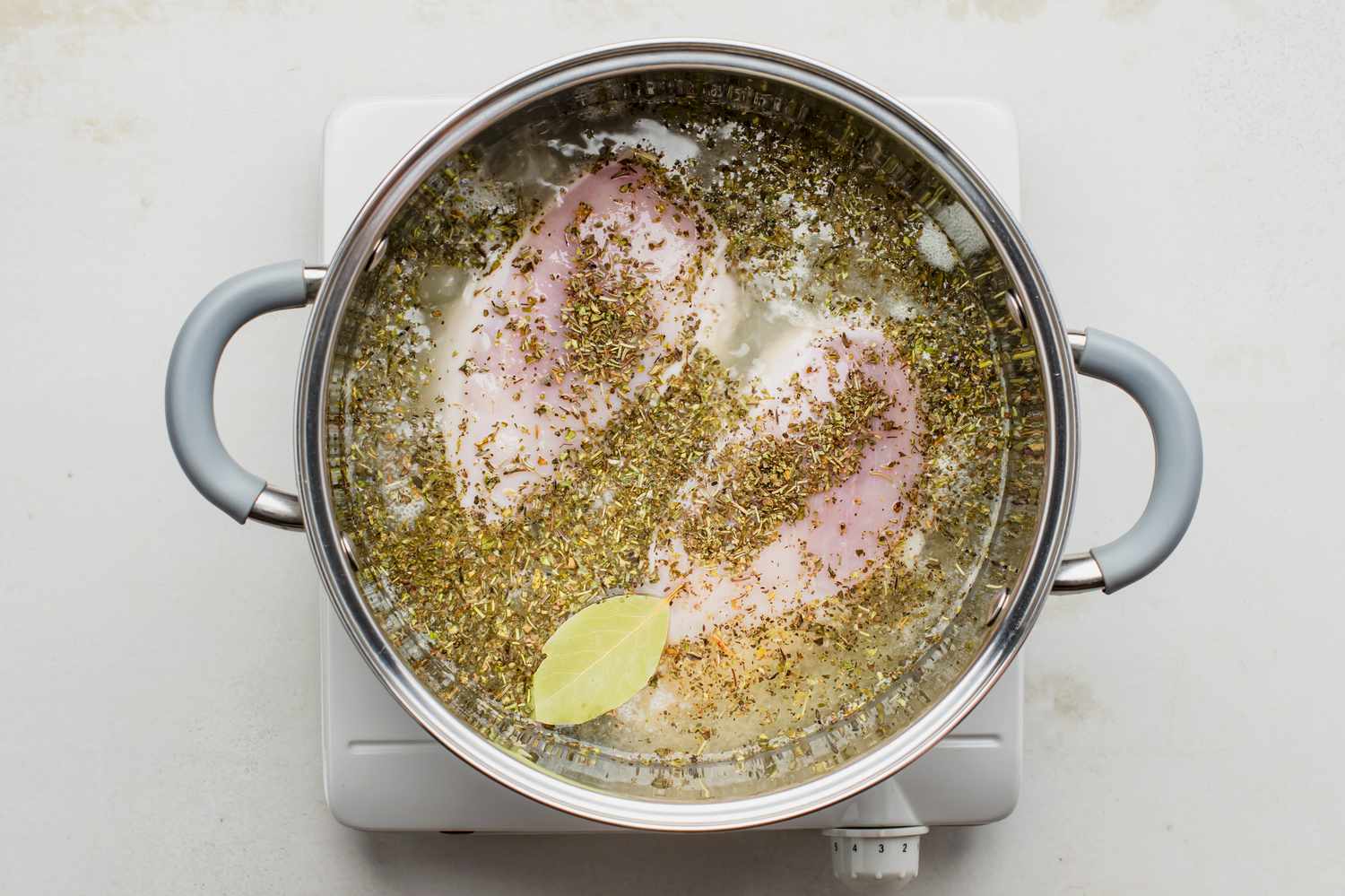 how-to-poach-chicken-breast-in-broth