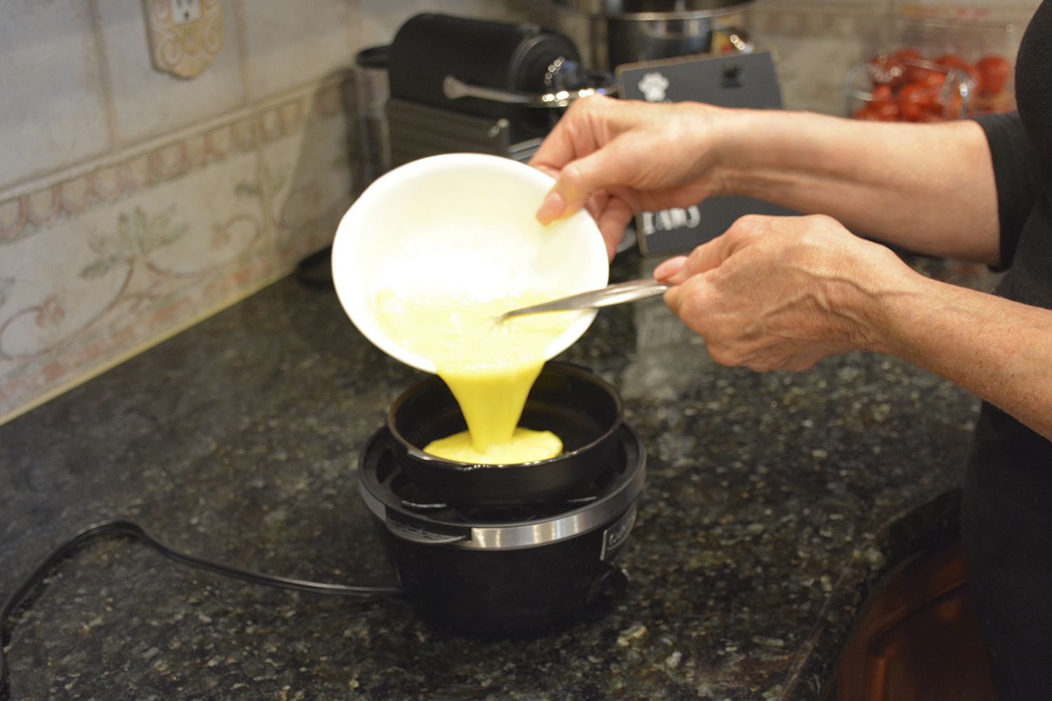 how-to-poach-eggs-in-a-cuisinart-egg-cooker