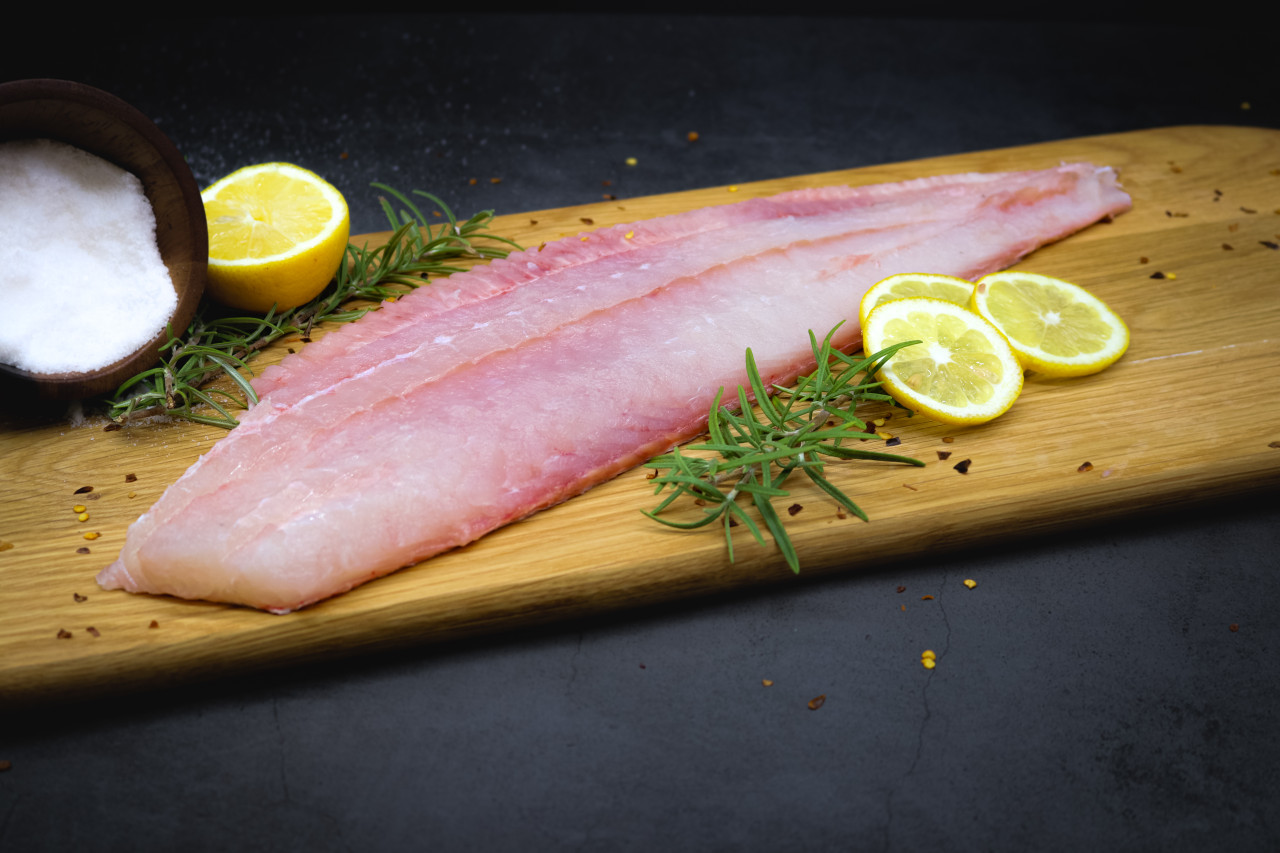 how-to-poach-flounder-fillets