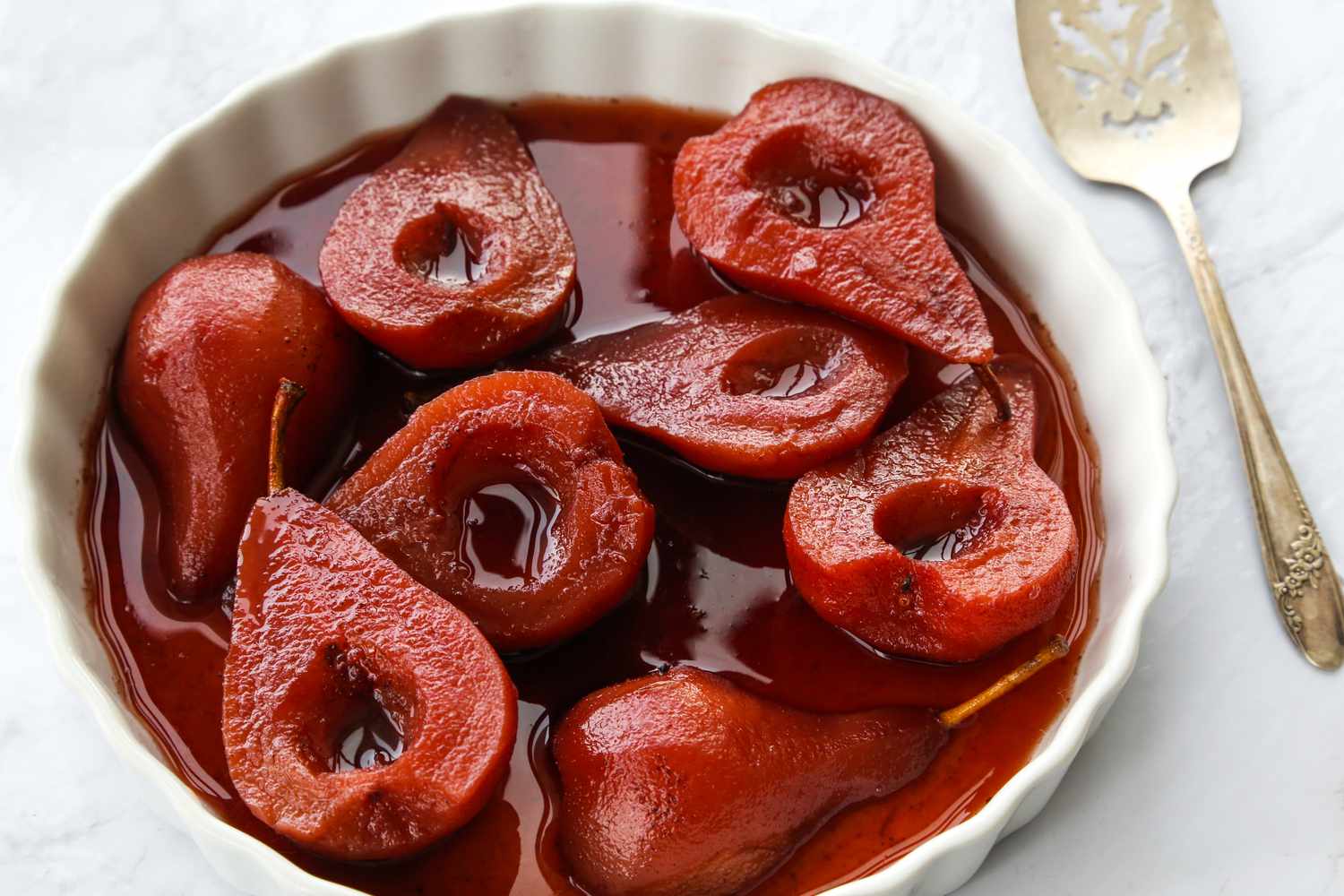 how-to-poach-pears-in-red-wine